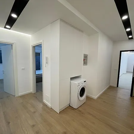 Appartamento For Rent 160m Unaza E Re *